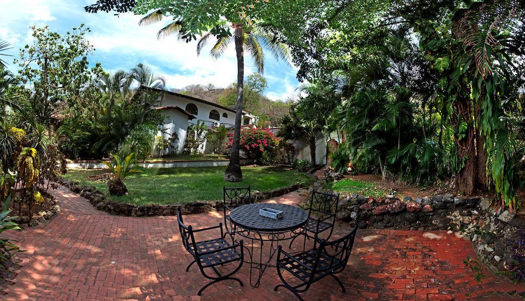 Hotel M&M Casa Blanca Playa Ocotal Ngoại thất bức ảnh