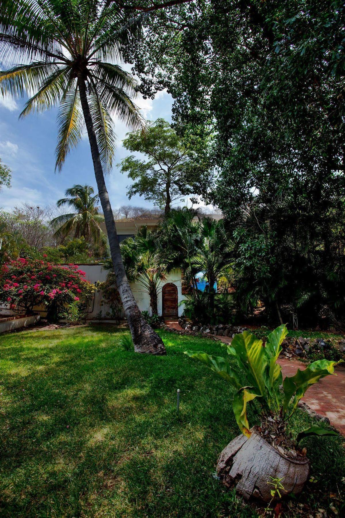 Hotel M&M Casa Blanca Playa Ocotal Ngoại thất bức ảnh