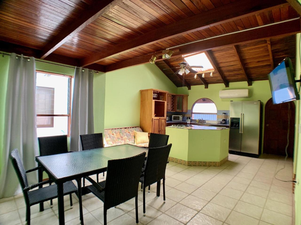 Hotel M&M Casa Blanca Playa Ocotal Ngoại thất bức ảnh