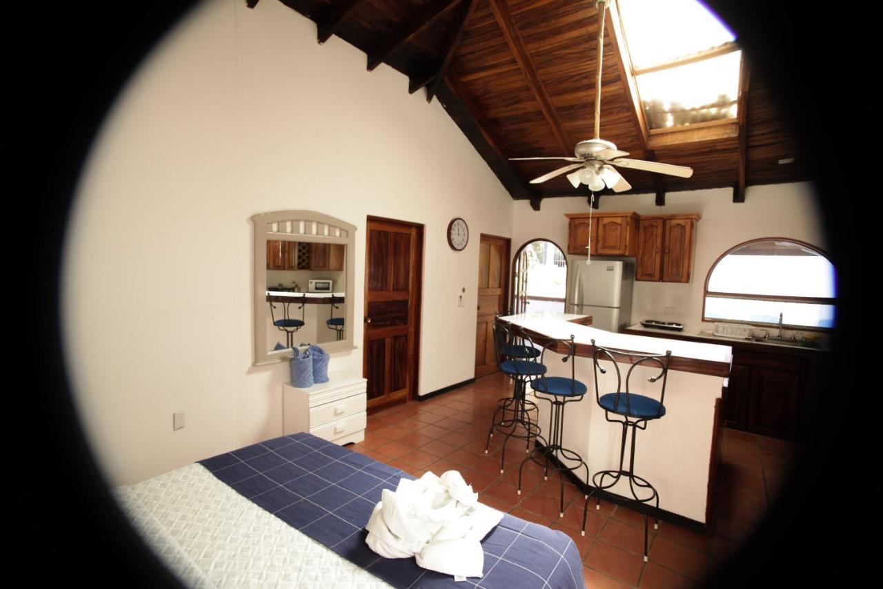 Hotel M&M Casa Blanca Playa Ocotal Ngoại thất bức ảnh