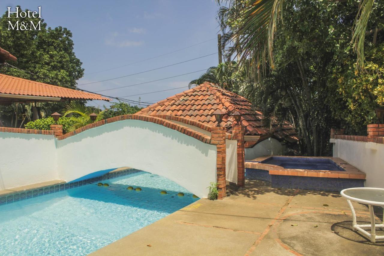 Hotel M&M Casa Blanca Playa Ocotal Ngoại thất bức ảnh